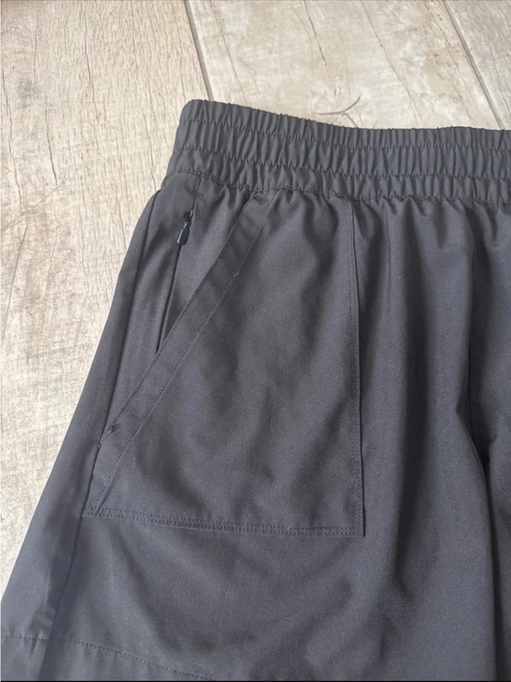 Apana athletic shorts - Picture 4 of 5